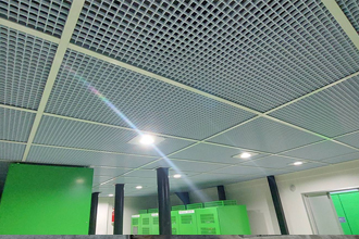 工事用船舶　電気室　天井ﾙｰﾊﾞｰ工事