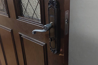 明石市　姫路市　錠　鍵　ドアチェック　レバーハンドル　ドア修理　ドアクローザー　交換工事