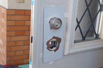 姫路市　シリンダー　錠　鍵　ノブ　レバー　ドアクロザー　ドアチェック　交換工事