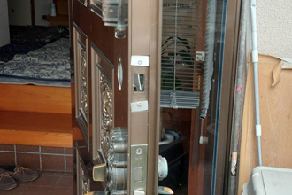 姫路市　明石市　赤穂市　姫路市　たつの市　キーレックス　シリンダー　錠　鍵　ノブ　レバー　ドアクロザー　ドアチェック　取付工事　ドア　修理