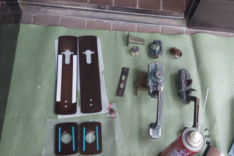 姫路市　明石市　赤穂市　姫路市　たつの市　キーレックス　シリンダー　錠　鍵　ノブ　レバー　ドアクロザー　ドアチェック　取付工事　ドア　修理