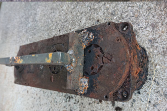 姫路市　フロアヒンジ　交換　修理