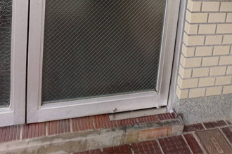 姫路市　フロアヒンジ　交換　修理