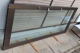 たつの市新宮町　フロアヒンジ　修理　交換