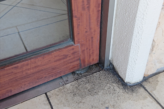 明石市　フロアヒンジ　交換　修理