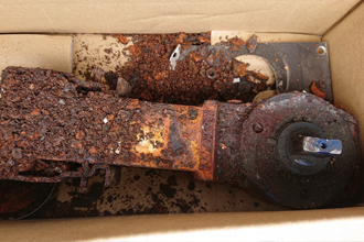 赤穂市　フロアヒンジ　交換　修理