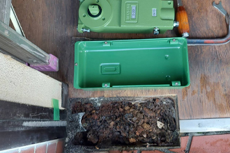 上郡町　フロアヒンジ　交換　修理