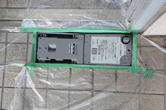 赤穂市　フロアヒンジ　交換　修理