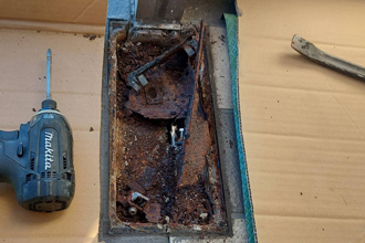 姫路市　フロアヒンジ　修理　交換