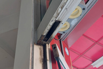 姫路市　フロアヒンジ　交換　修理