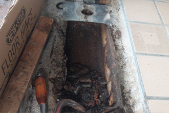 佐用郡　佐用町　フロアヒンジ　ガラスドア　交換　修理