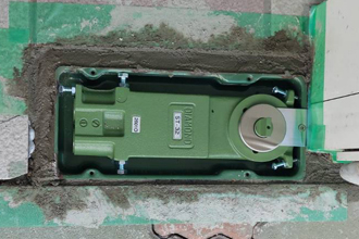 姫路市　上郡町　たつの市　赤穂市　相生市　加古川市　高砂市ドア修理　ニュースター　フロアヒンジ　交換　工事　修理