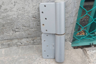 たつの市　ドアクローザー　ドアチェック　オートヒンジ　丁番　電気錠　ドア修理　交換