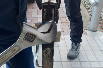 赤穂市　尼崎市　姫路市　たつの市　ドア　錠　ドアクローザー　ドアチェック　オートヒンジ　丁番　フランス落し　ドア修理　交換