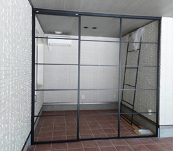 セキスイハウス車庫内パーティション